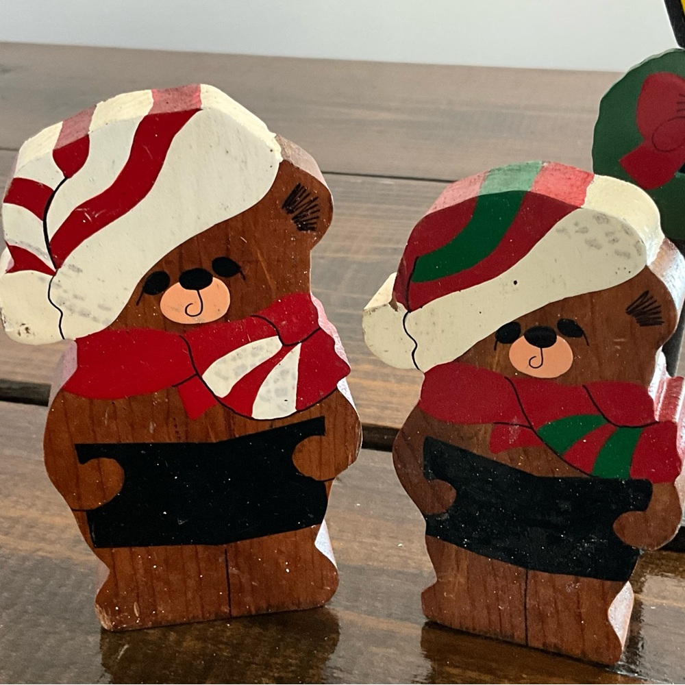 Vintage Lot of 4 Wooden Christmas Teddy Bear Carolers Lamp Post - Picture 2 of 12